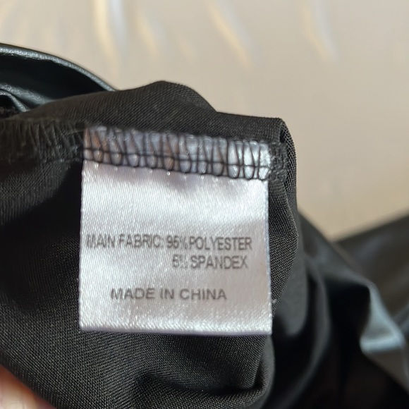 Faux leather leggings - Picture 4 of 6